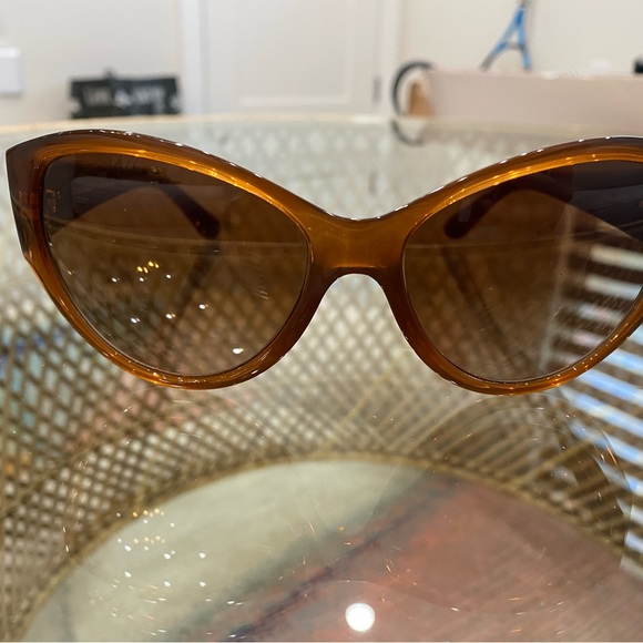 Vintage dolce gabbana sunglasses with original casing! main image 7